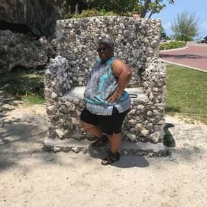 Meet your Posher, Cecile